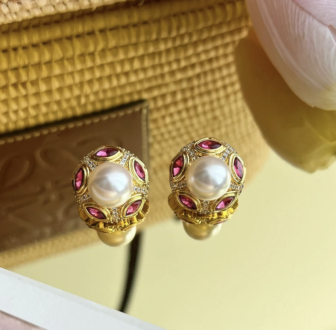 Colorful Pearl Niche Fashionable Retro Geometric Earrings