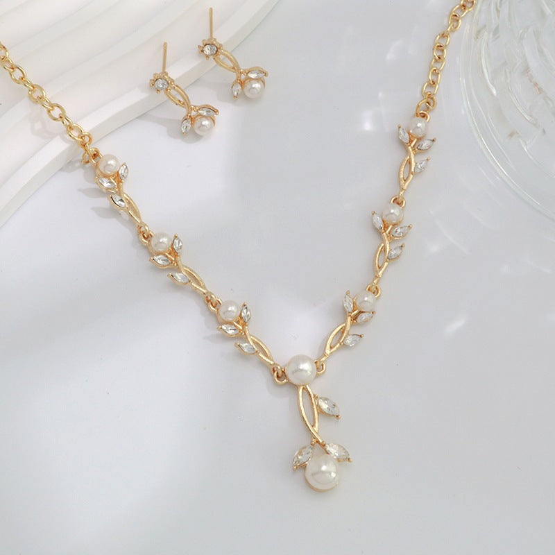 Best Selling Pearl Suite Rhinestone Bridal Wedding Rings