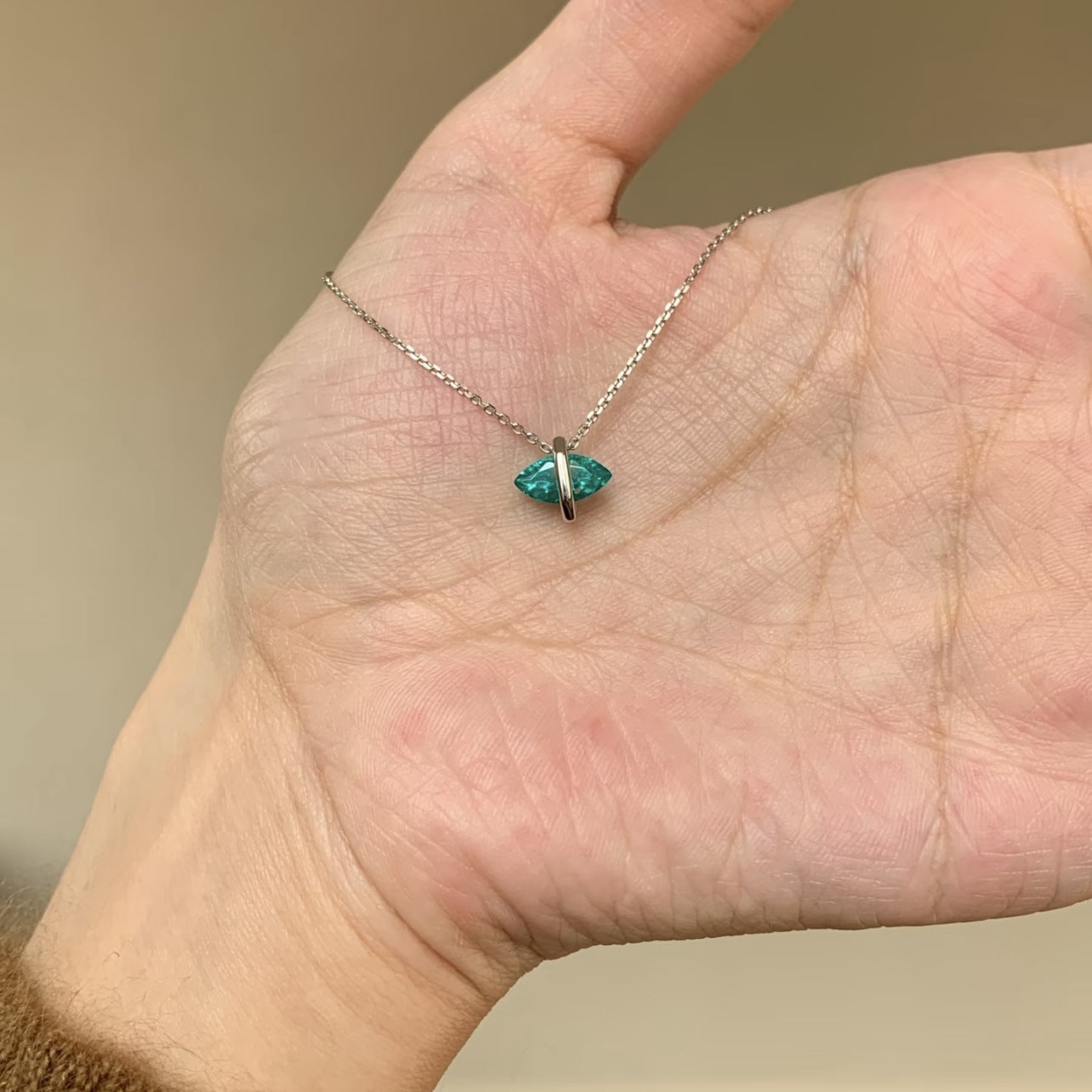 Sterling Sier Exquisite Paraiba Horse Eye Diamond Summer Cool Female Necklace