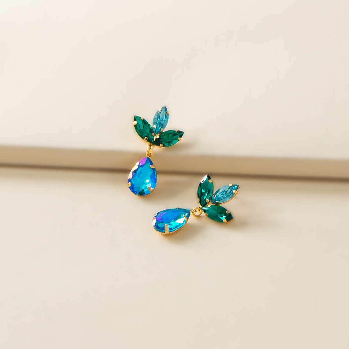 Fashion Personality Drop-shaped Leaf Long Simple Stud Earrings