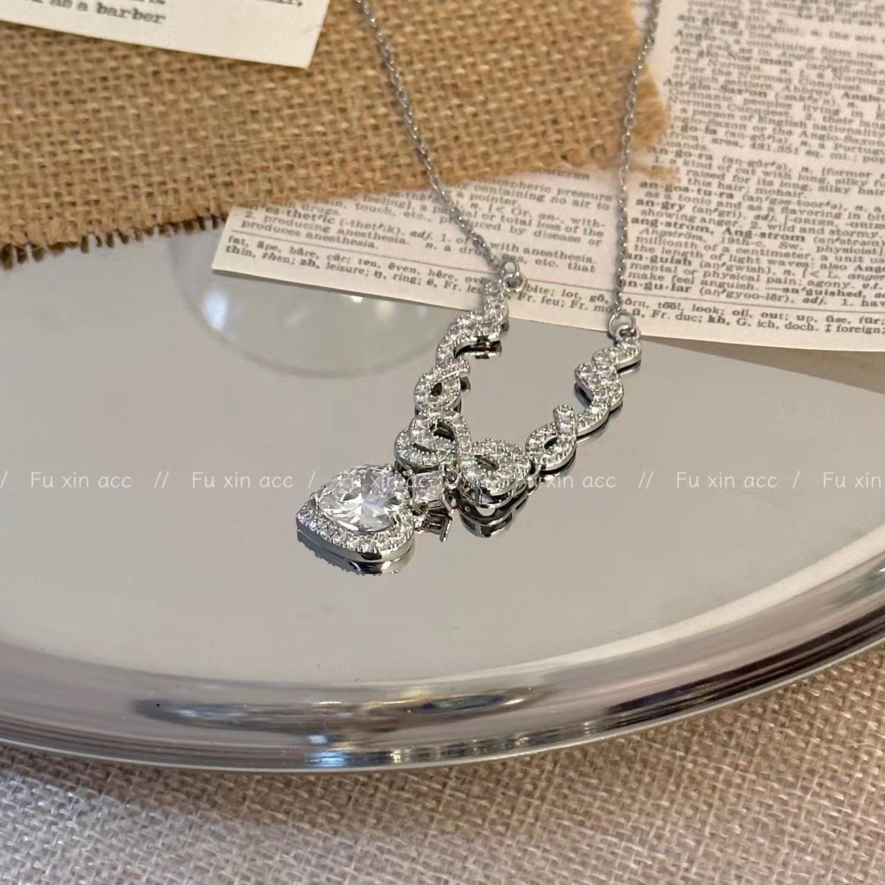 Women's Group Sweet Loving Heart Pendant Light Luxury Minority Necklaces