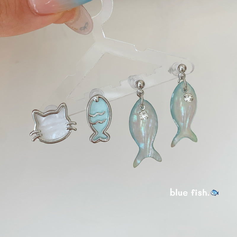 Women's Classic Ocean Blue Fritillary Laser Cat Fish Simple Stud Earrings