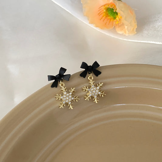 Bow Snowflake Design High Sense Elegant Earrings