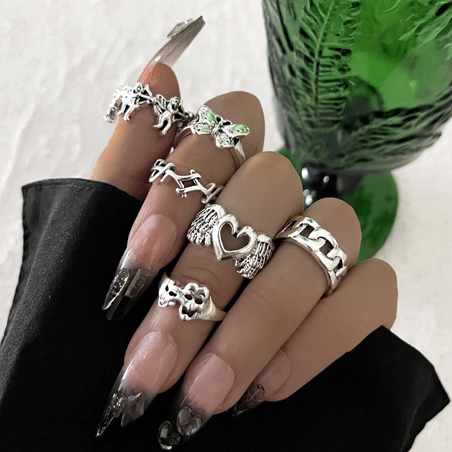 Clearance Vintage Creative Heart Hollow Butterfly Rings