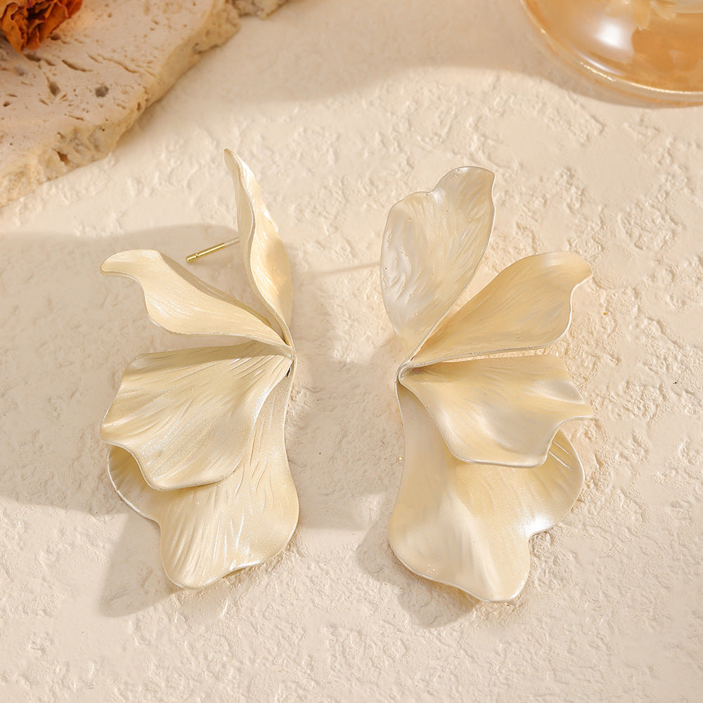Baroque Style Solid Color Petal Design Versatile Earrings