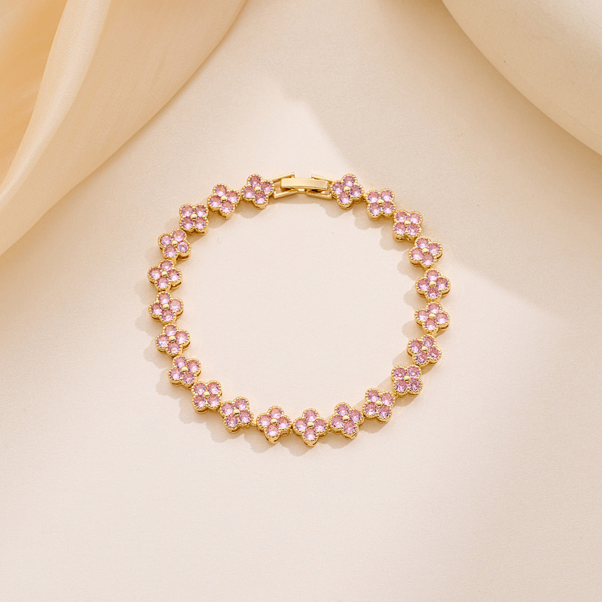 Women's Full Diamond Clover Fashion Design Luxurious Color Bracelet