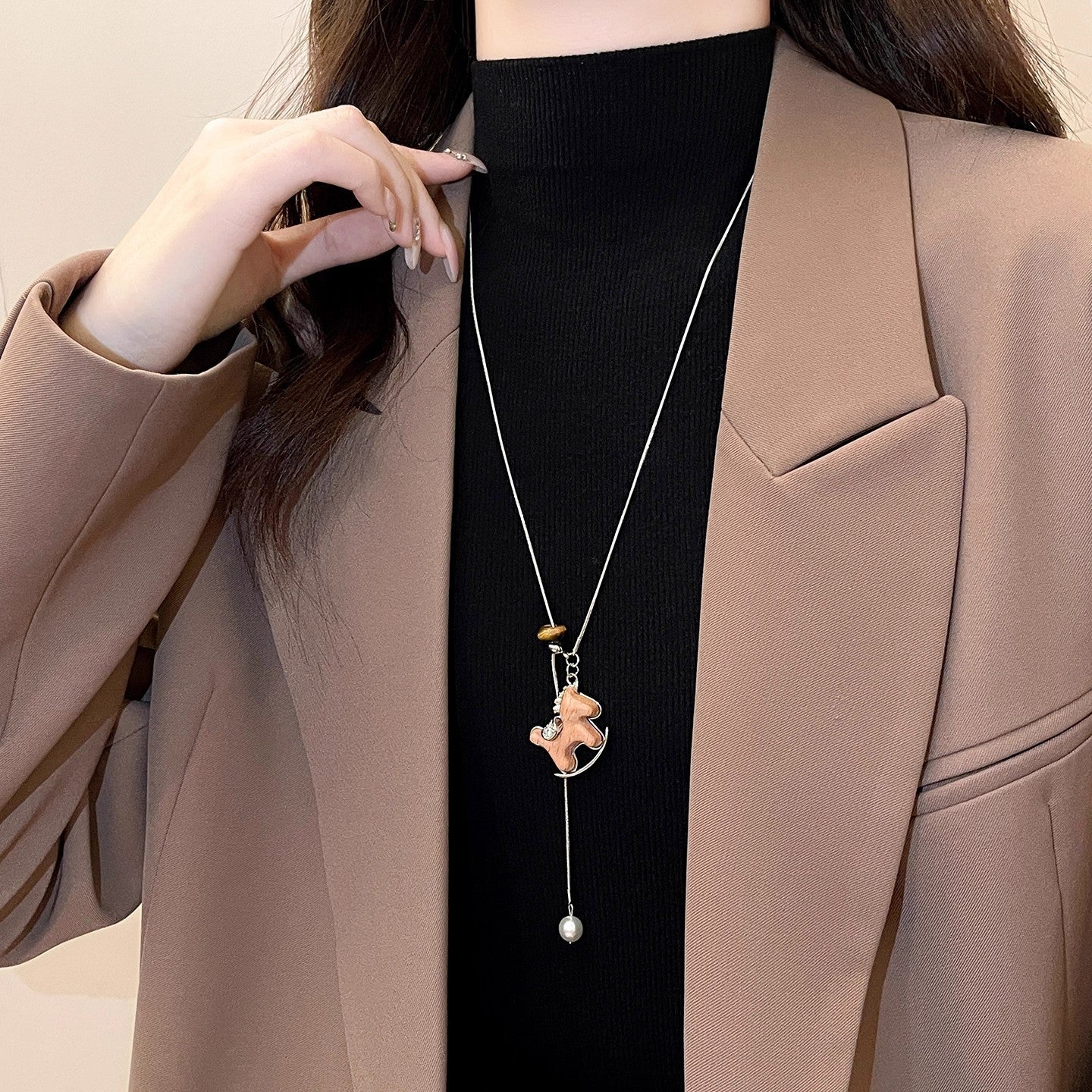 Women's Pearl Tassel Drawable Elegant Light Luxury Necklaces