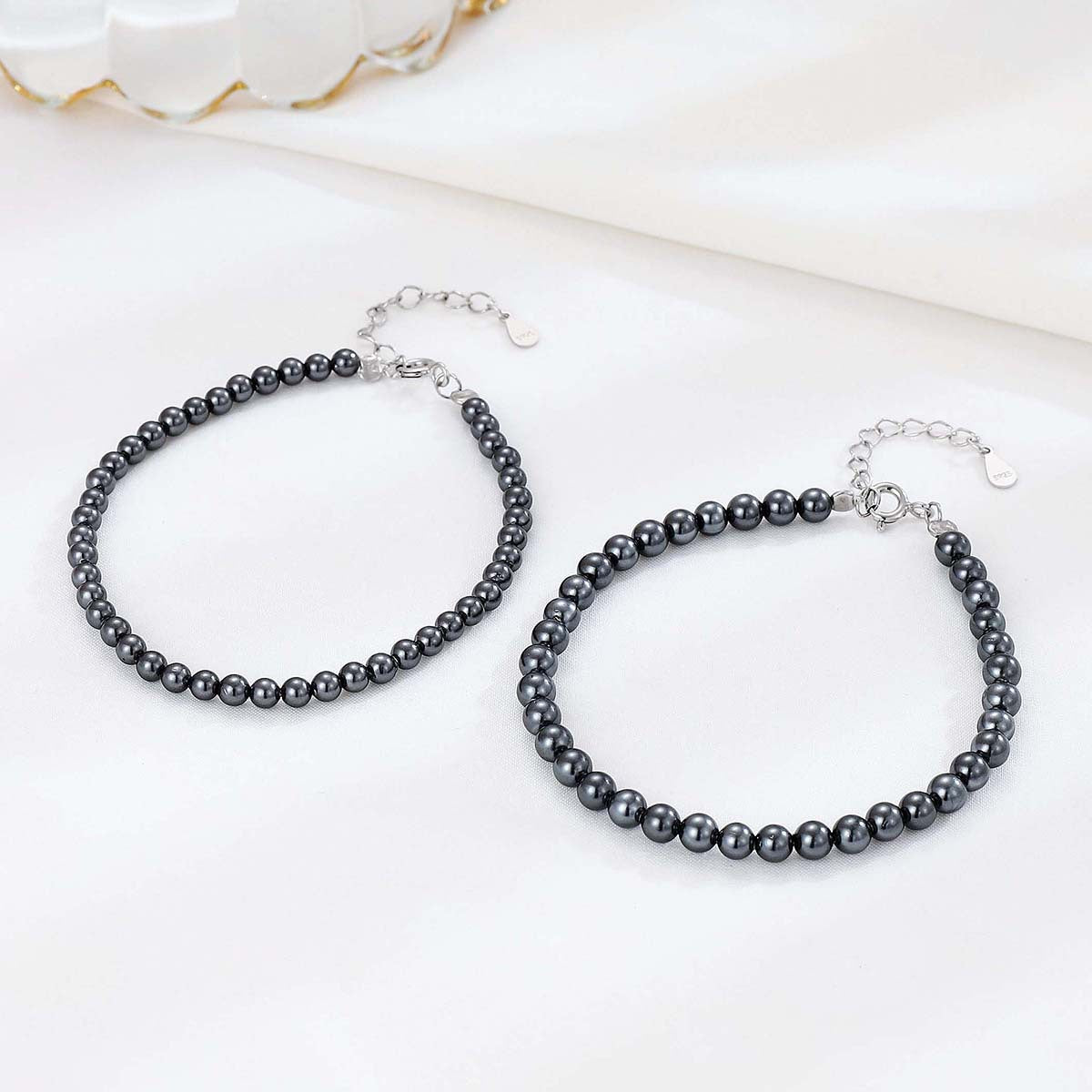 Women's Sier Gray Pearl Temperament Special Interest Light Luxury Bracelets