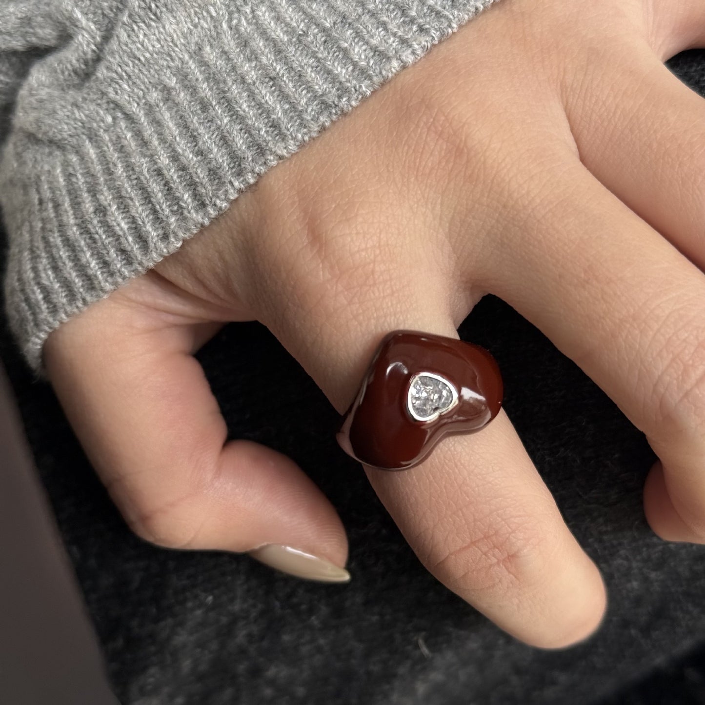Chocolate High-grade Wine Red Enamel Drop Oil Love Heart Flowers Ring