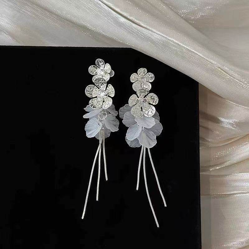 Women's Seaside Vacation Style Shell Flower Tassel Long High-grade Ear Earrings