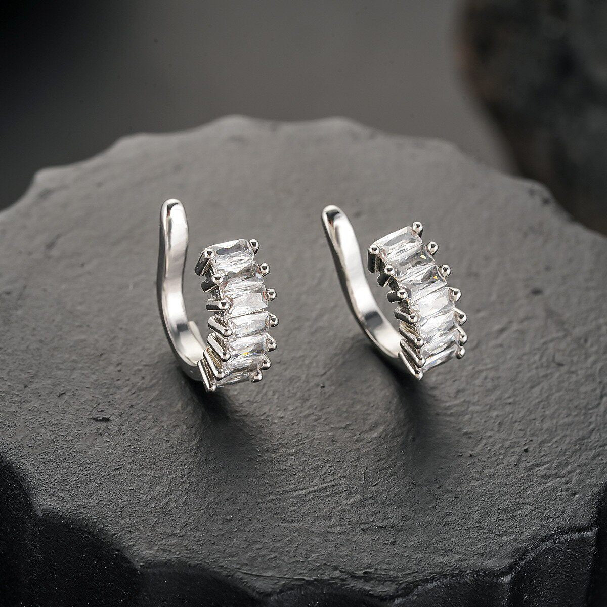 Men's Earless Light Luxury Fashion Female Niche Ear Clip
