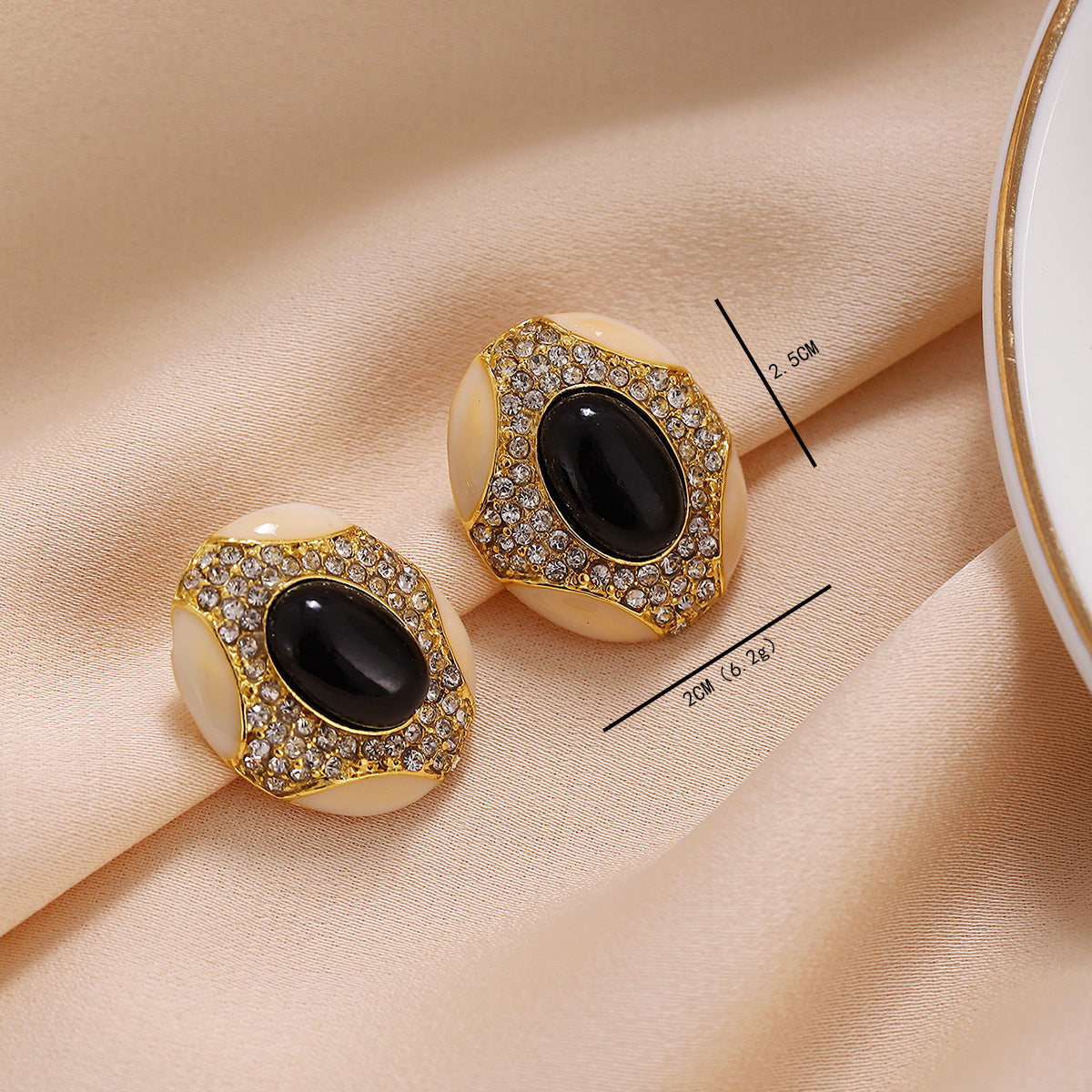 Oval Middle Ancient Dripping Oil Rhinestone Palace Style Earrings