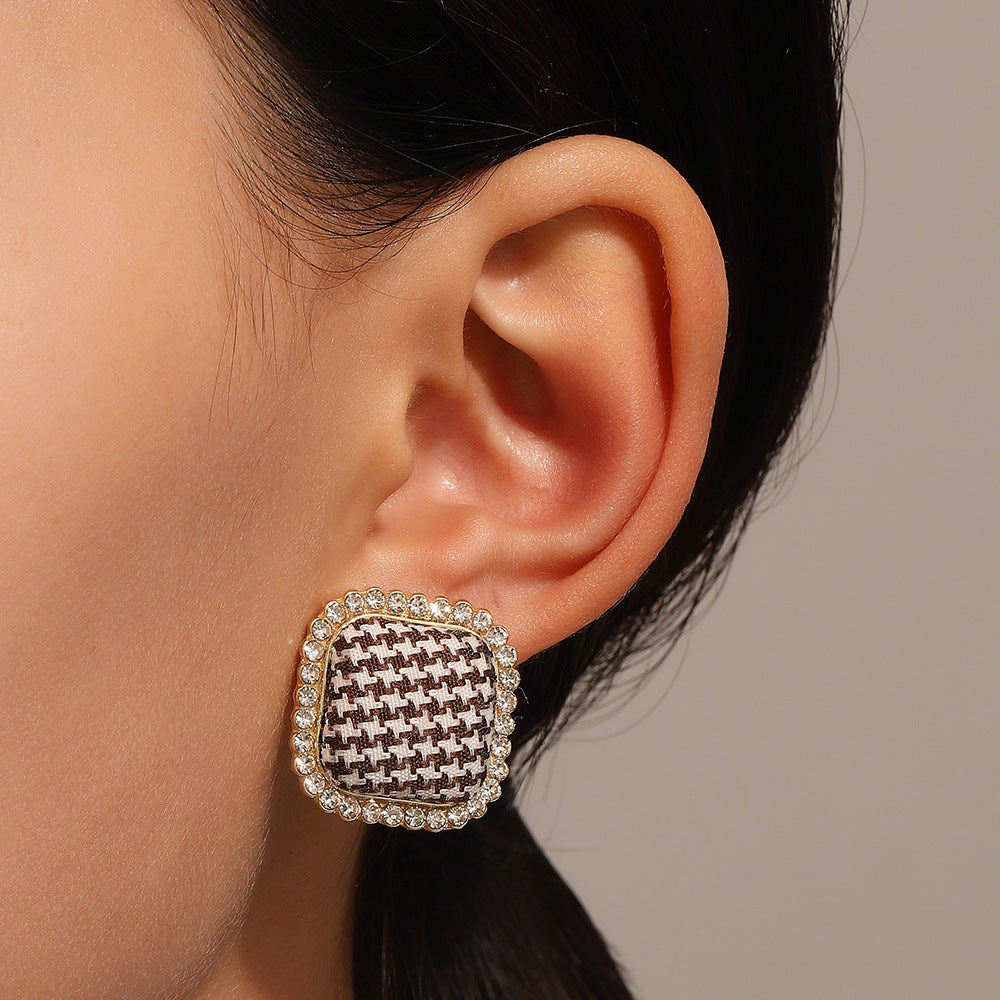 Retro Rhinestone Fashion Temperament Contrast Color Check Earrings