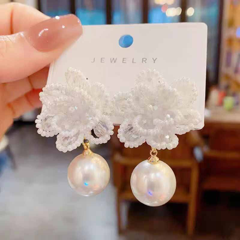 Luxury Fresh Handmade Woven Crystal Flower Style Stud Earrings