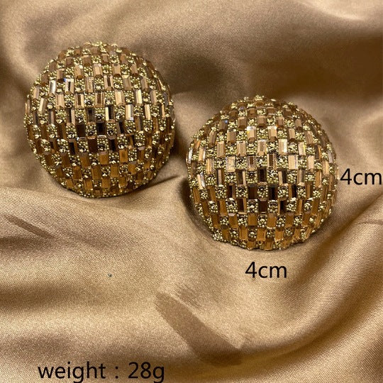 Circle Metal Button Ear Elegant Generous Earrings