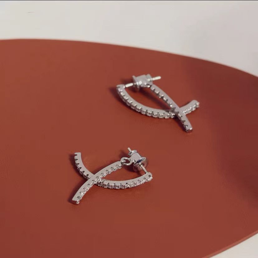 Women's High-grade Fashion Earless Fashionable Exquisite Micro Inlaid Zircon Mosquito Ear Clip