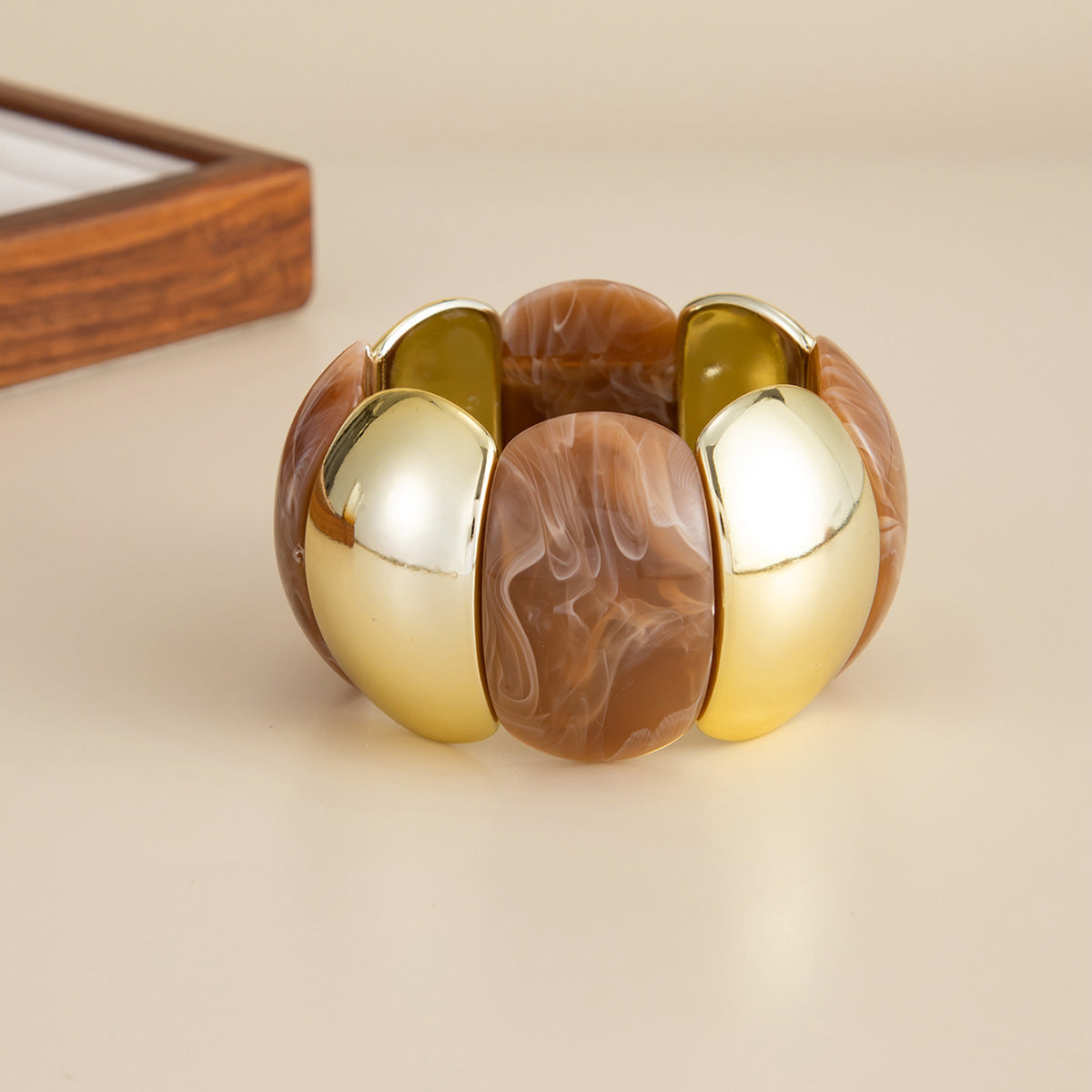 Blooming Resin Exaggerated Acrylic Arc Stitching Bracelet