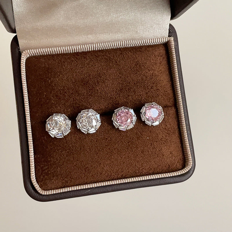 Women's Simple Versatile Personality Small Exquisite Fashion Earrings