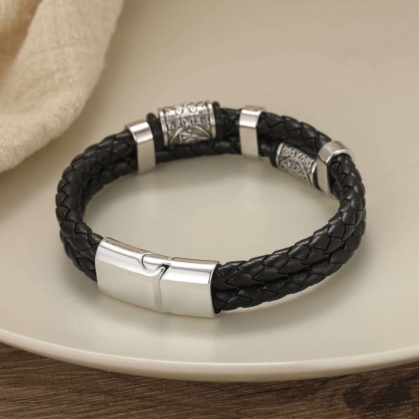 Tissage et bracelets à la main en corde de cuir pour femmes et hommes