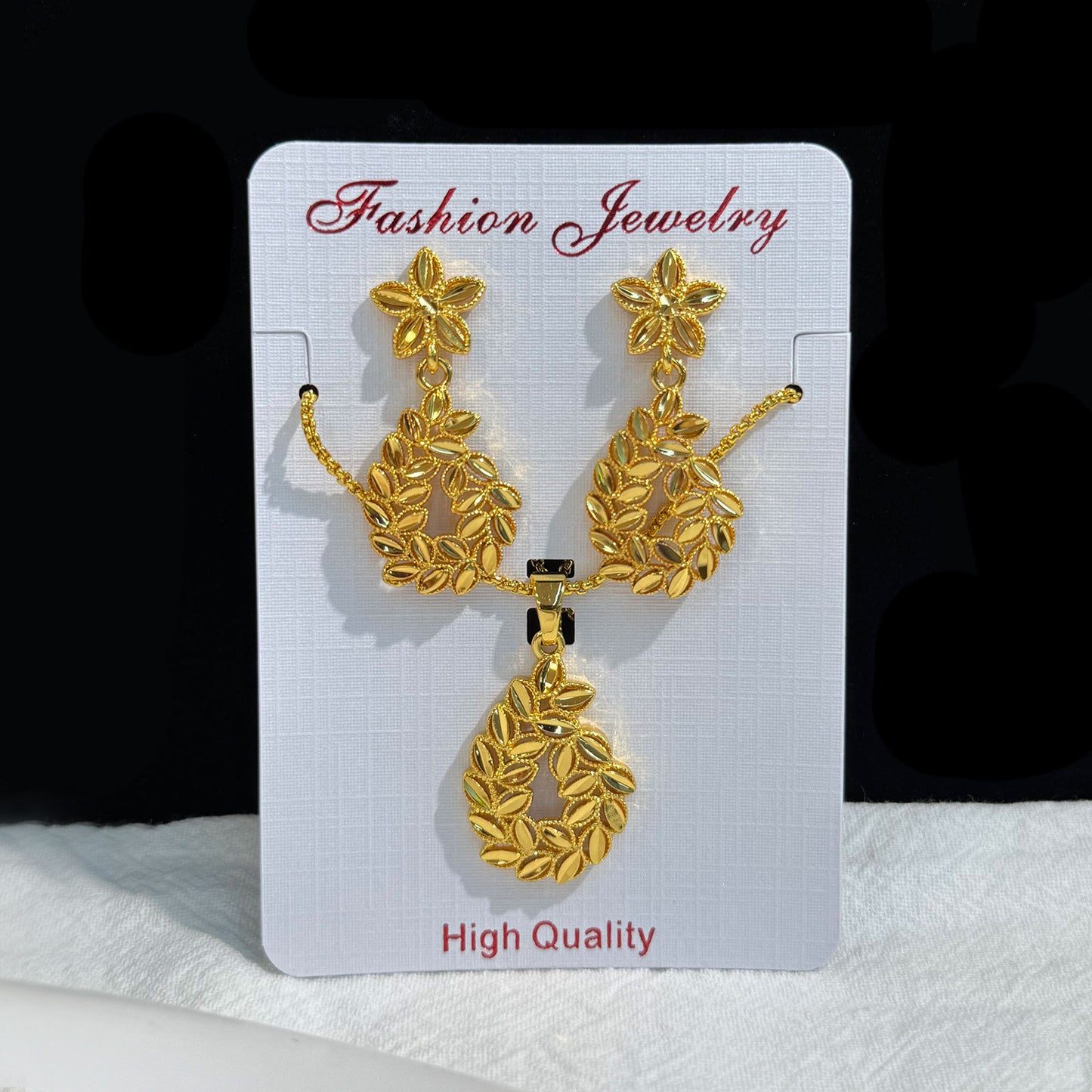 Love Heart Flowers Ear Medium Suit Pendants