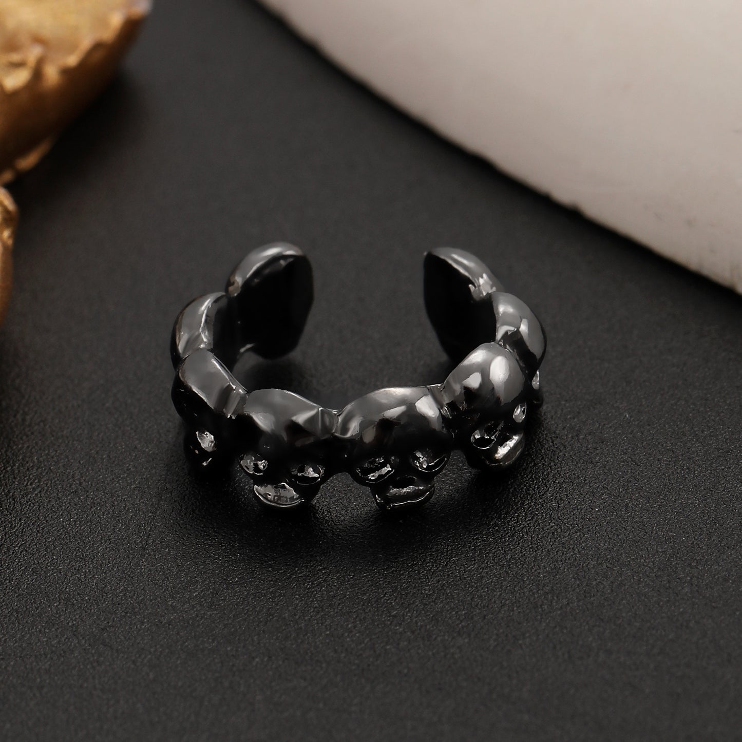 Fashion Unique Punk Style Skull Spine Ear Clip