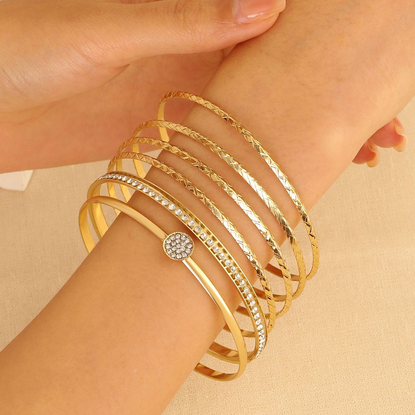 Style Alloy Vintage Wide Face Female Gold Bracelet