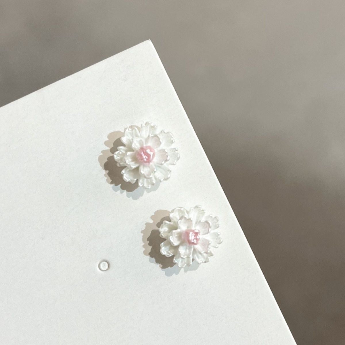 Camellia Fairy Butterfly Magnetic Female Gardenia Combination Ear Clip