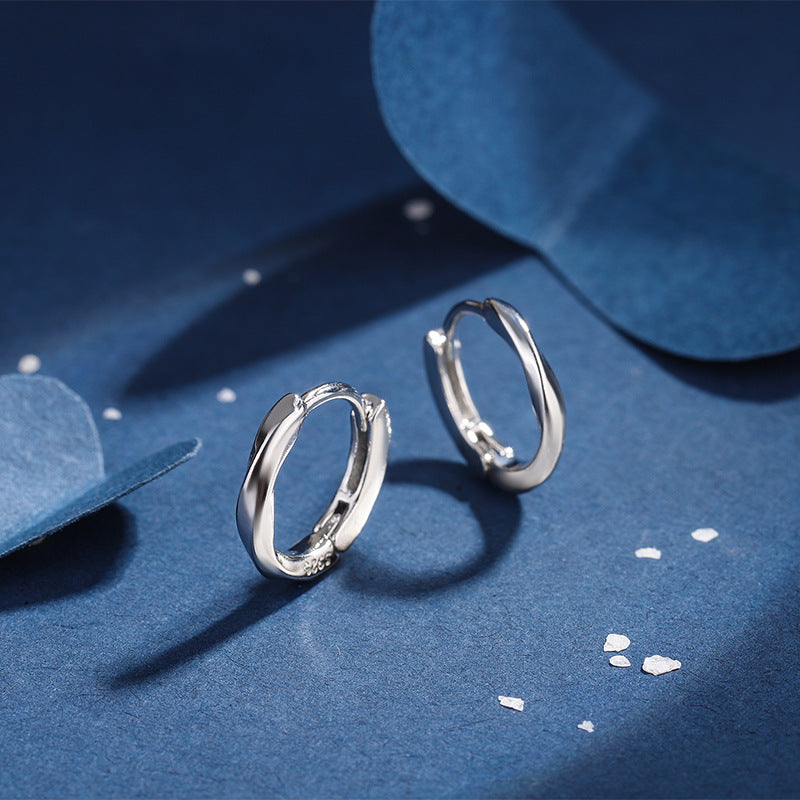 Female Clip Elegant Mobius Strip Personality Earrings