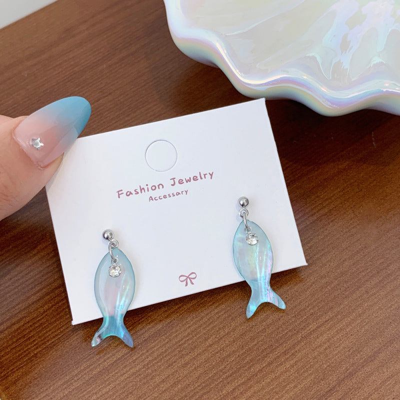 Women's Classic Ocean Blue Fritillary Laser Cat Fish Simple Stud Earrings