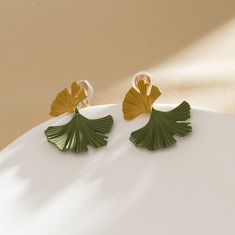 Women's Leaf Contrast Mori Exaggerated Personalized Auricular Needle Eardrops For Mosquito Ear Clip