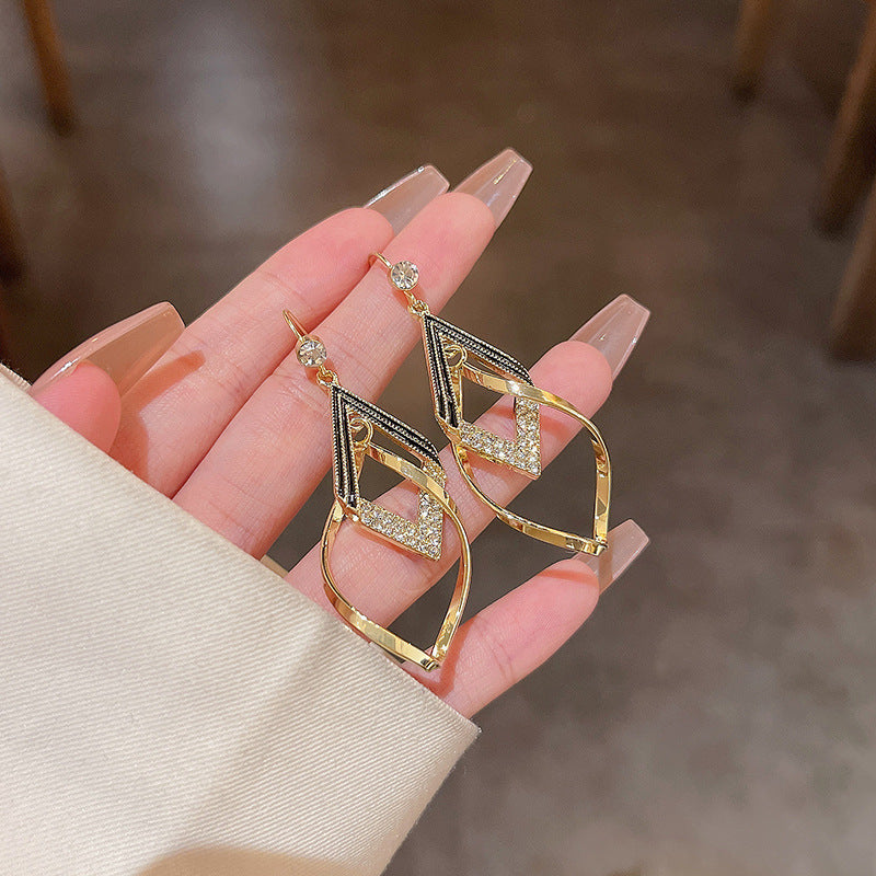 Sier Needle High Profile And Generous Geometric Female Fashion Earrings