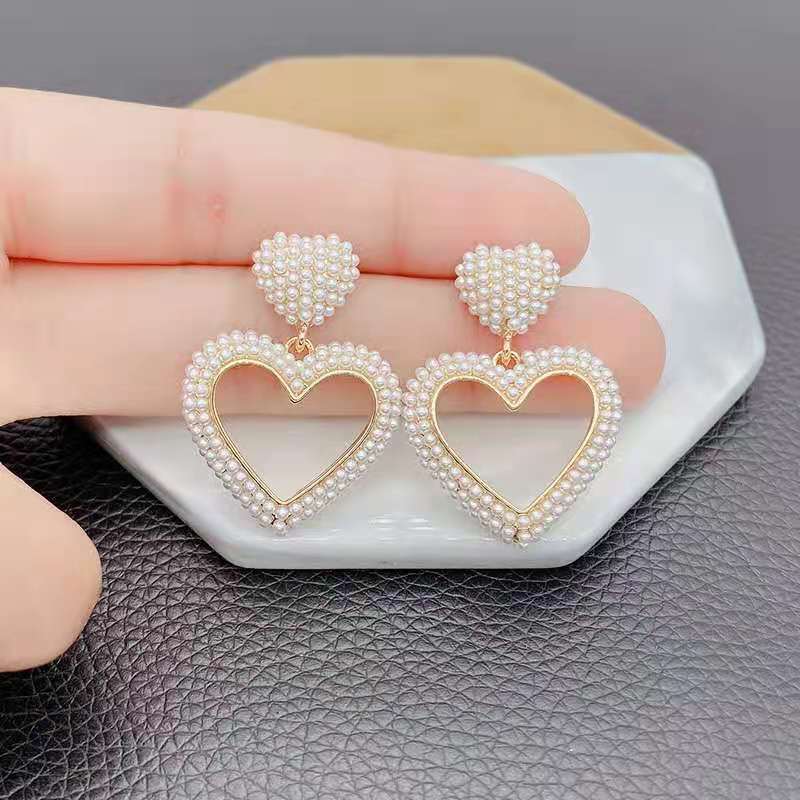 Women's Fashionable Elegant Cat Eye Rhombus Slimming Earrings