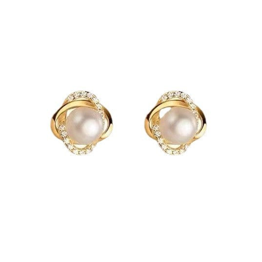 Women's French Pearl Small Exquisite Retro Minority Design Earrings