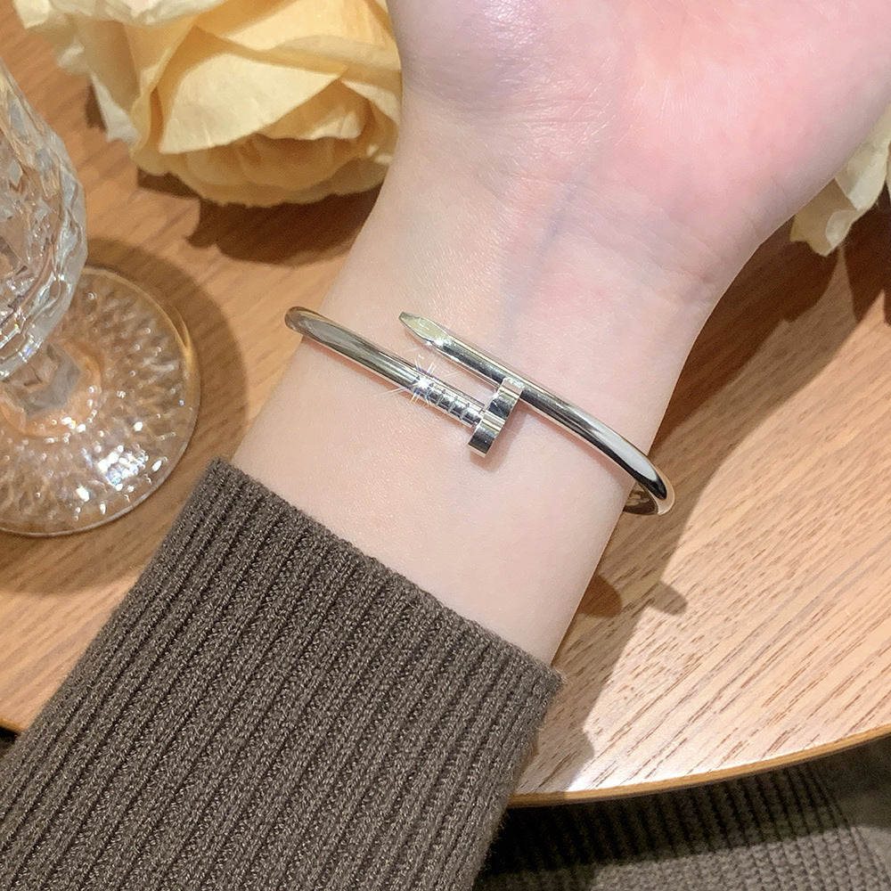 Love Heart-shaped Nail Buckle Female Temperament Wild High-grade Cold Bracelets