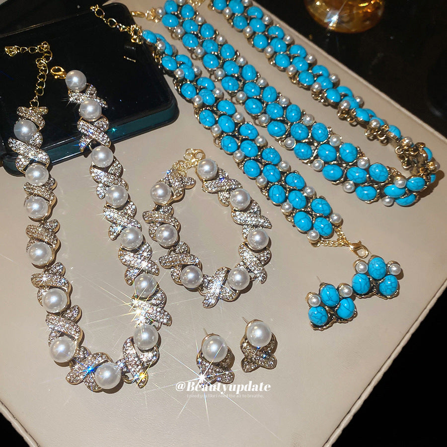 Women's Round Pearl Niche Temperament Light Luxury High Necklaces