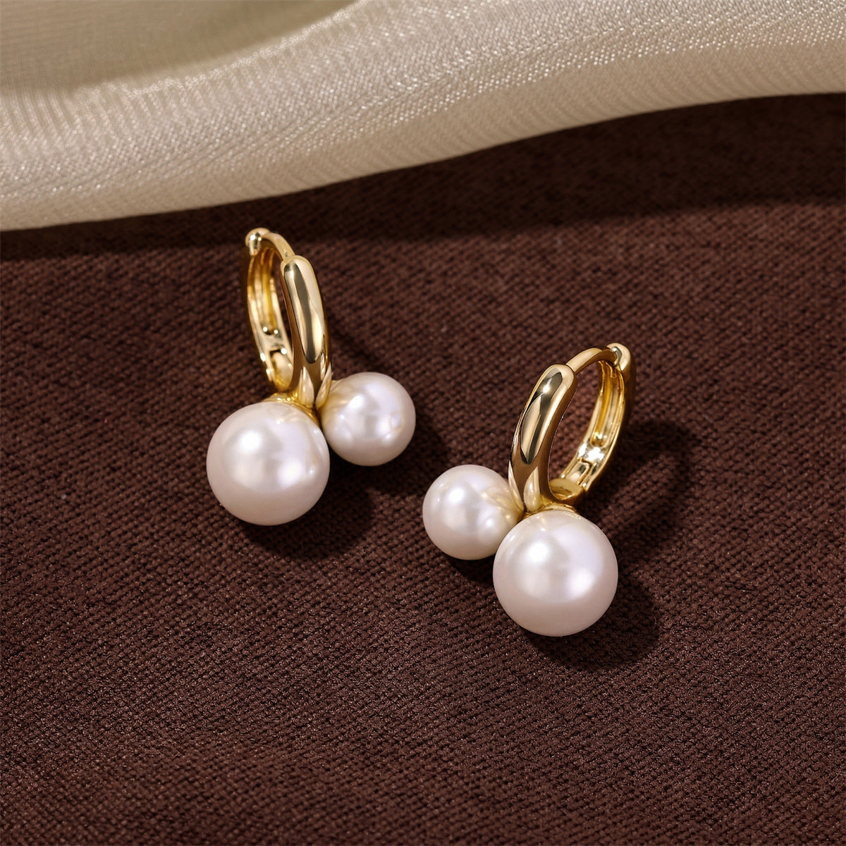 Pearl French Retro Clip Gentle Mocha Rings