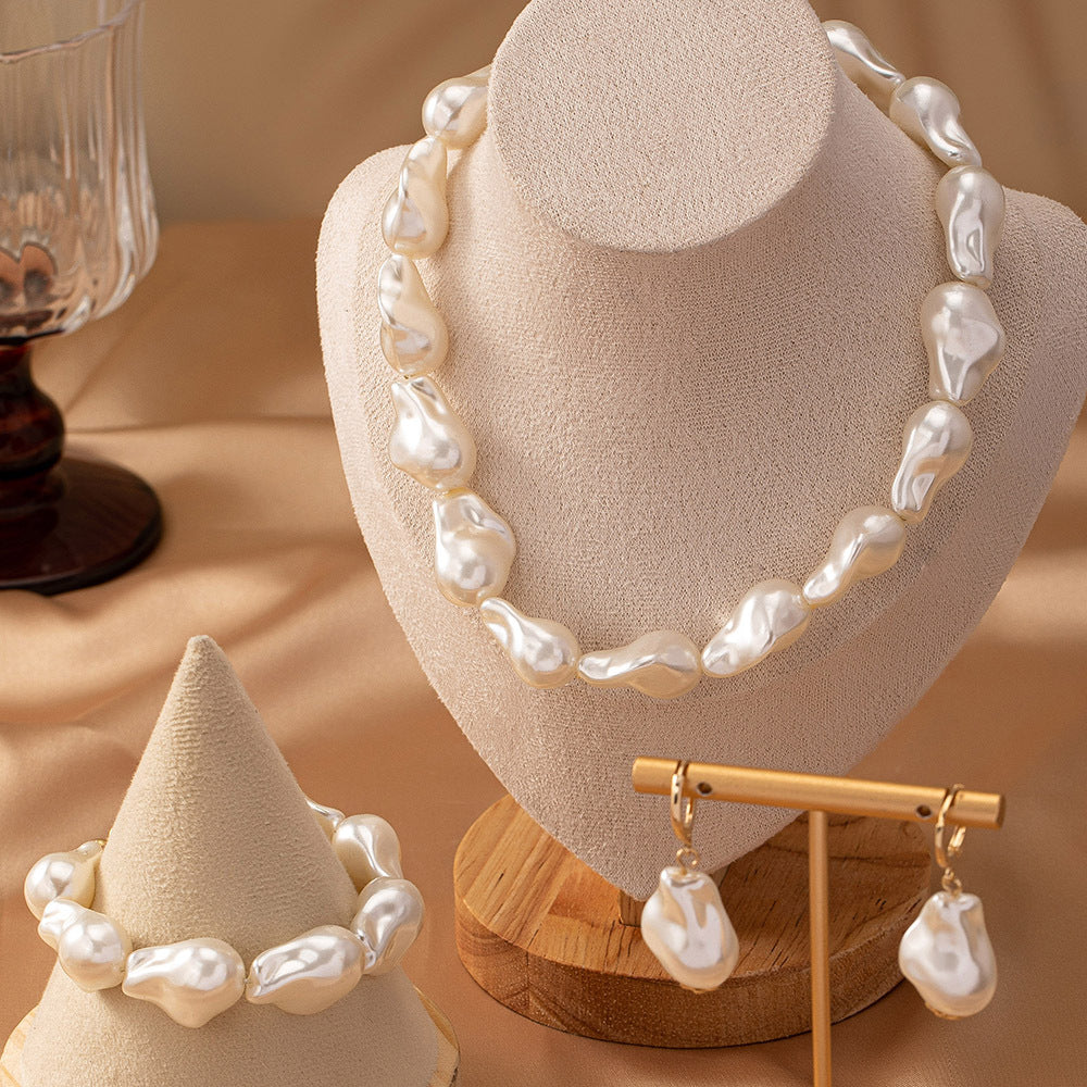 Trendy Shaped Pearl Female Style Fashion Bracelets