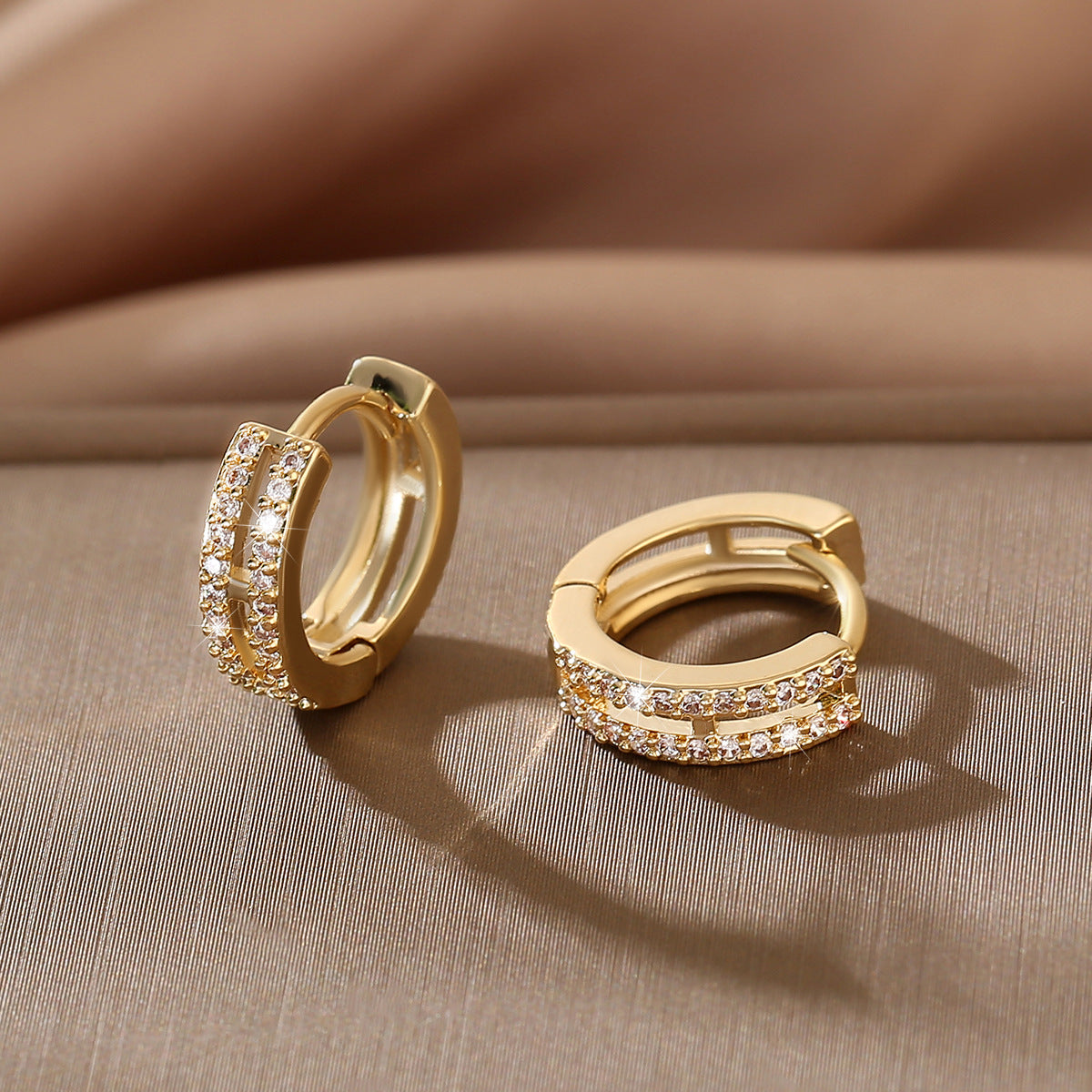 Women's Hollow For Niche Design Exquisite Circle Ear Buckle