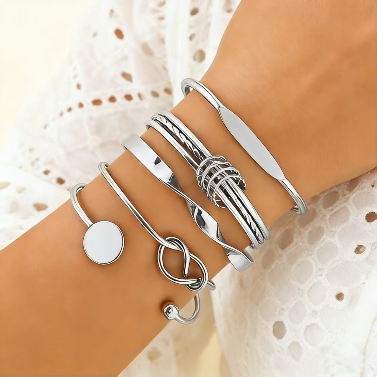 Style Alloy Vintage Wide Face Female Gold Bracelet