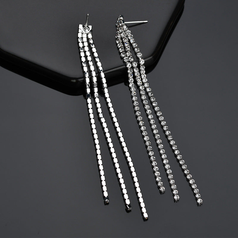 Women's Elegant Full Rhinestone Tassel Fashion Trendy Earrings