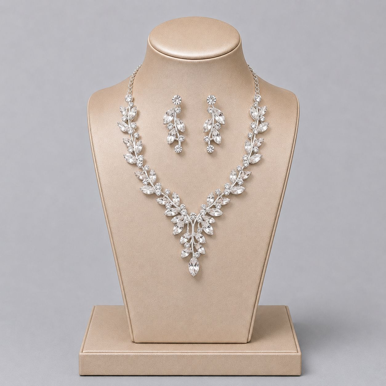 Alloy Rhinestone Light Luxury Dinner Dress Jewelry Set