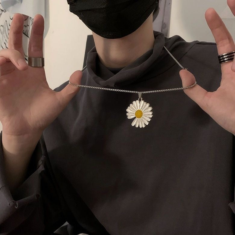 Daisy Disco Lightning Titanium Steel Male Chrysanthemum Hip Necklaces