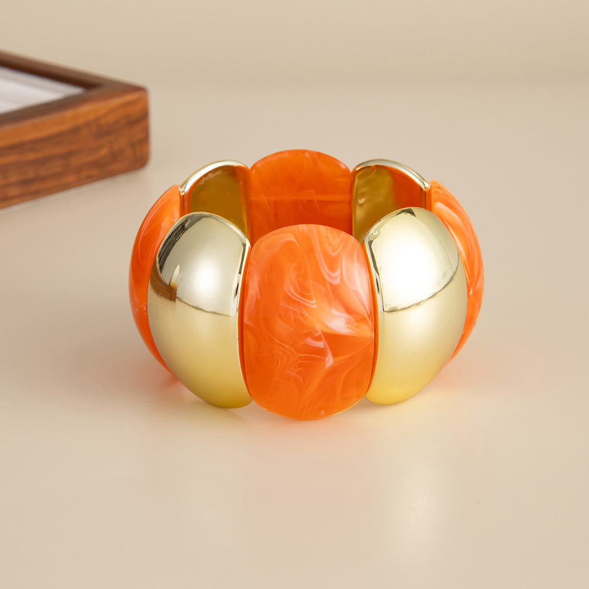 Blooming Resin Exaggerated Acrylic Arc Stitching Bracelet
