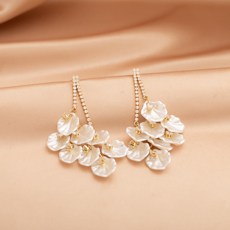 Chain Dream Fairy White Petal Fringed Piece Vacation Rings
