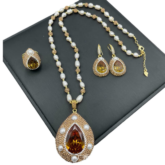 Sudan Stone Inlaid Freshwater Pearl Niche Jewelry Set
