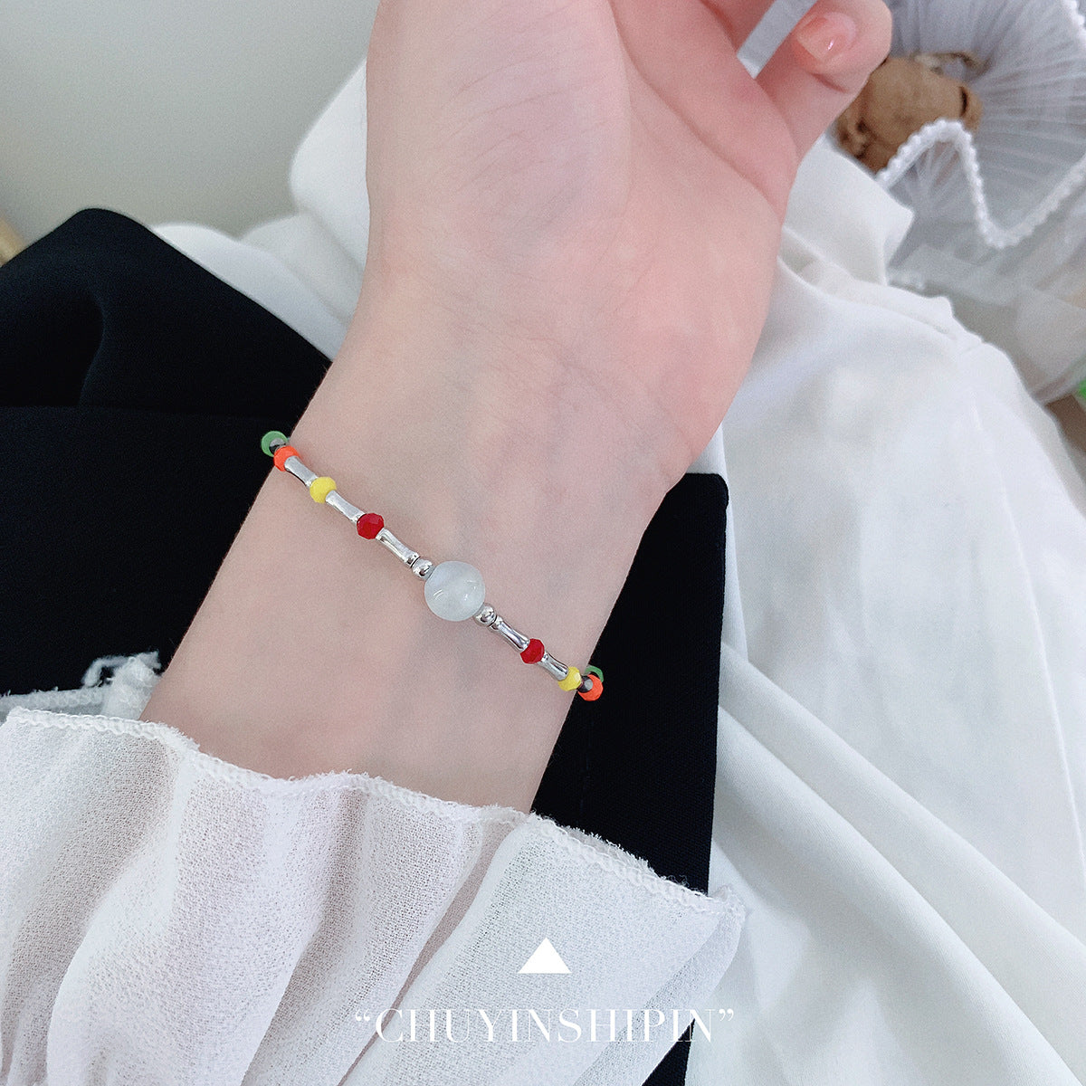 Bracelets en cristal d'ornement de sens élevé de minorité capricieuse pour femmes