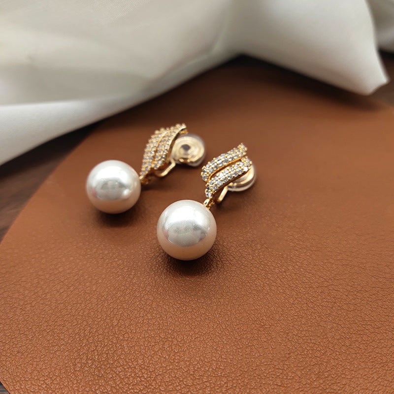 Comfortable Pearl Temperamental Light Luxury Sense Earrings