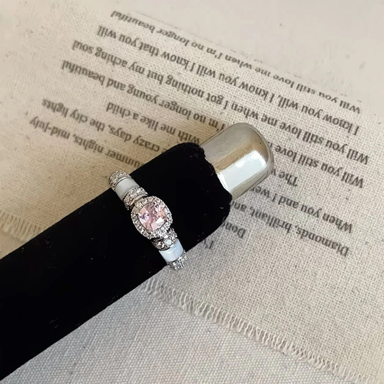 Cube Sugar Zircon Light Luxury Minority High Sense Index Finger Rings