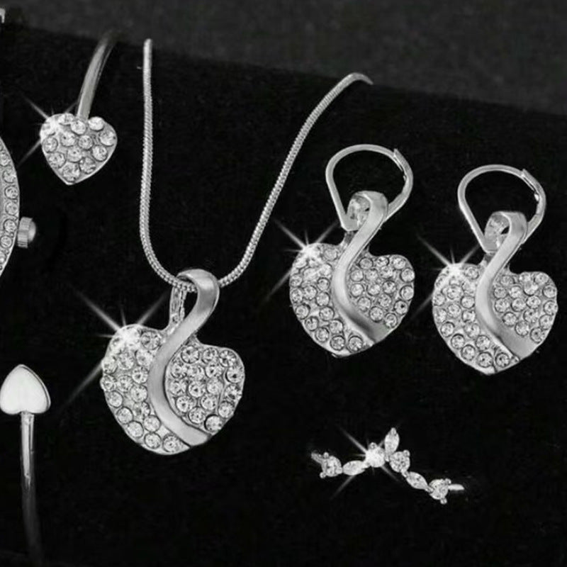 Fashion Heart-shaped Clavicle Peach Heart Wedding Bracelets