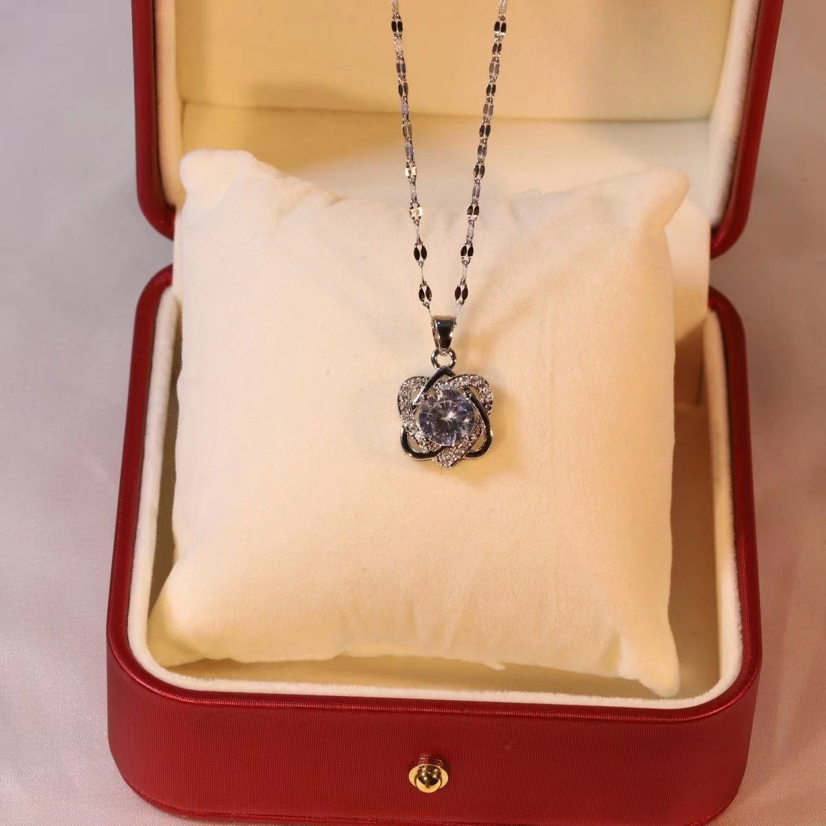 Suit Live Female Light Luxury Minority Necklace